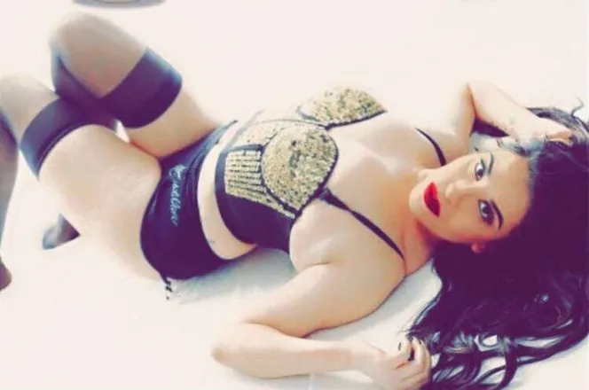OnlyFans cuenta nikkinik84 header 2