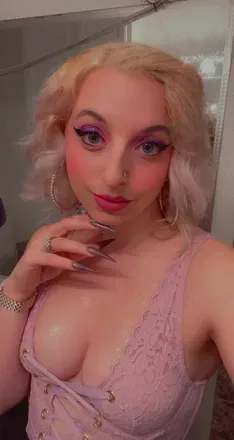 OnlyFans account  foxy_devil header 2
