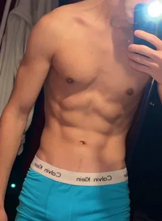 OnlyFans de urfavboy1001