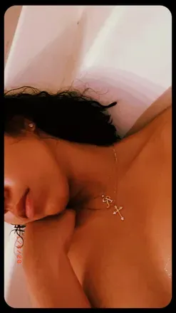 OnlyFans account  prettypinkbootz header 2