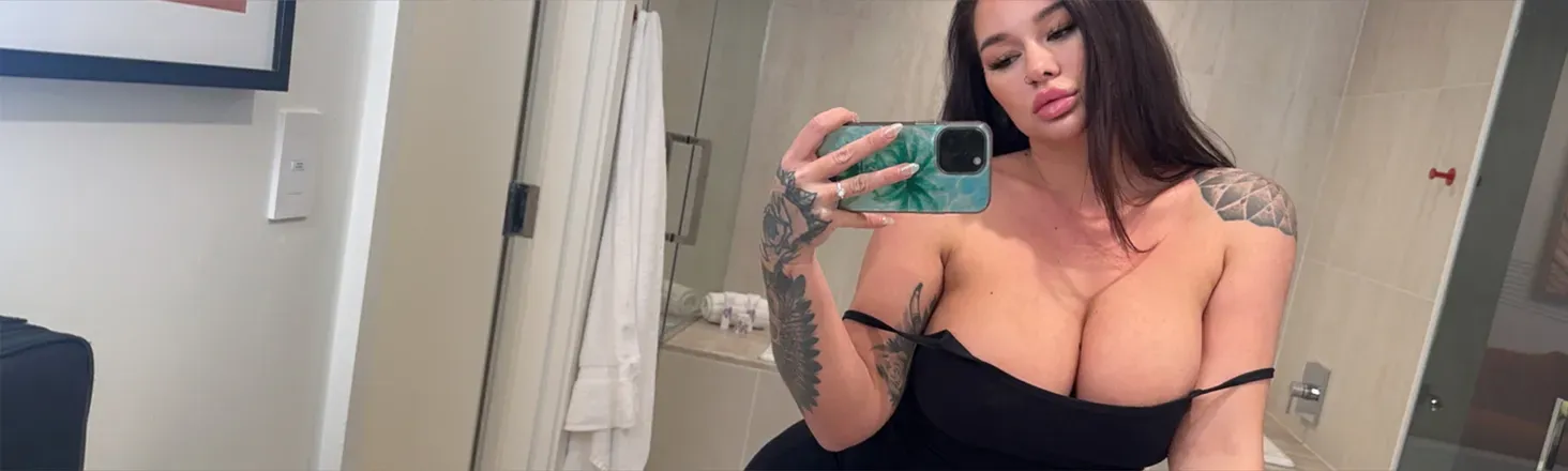 OnlyFans cuenta micamartinez01 header 2