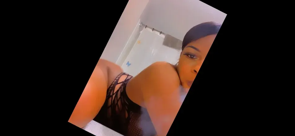 OnlyFans cuenta keii.moniqueee header 2
