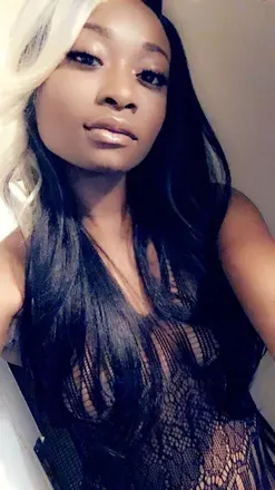 OnlyFans cuenta princesmonee01 avatar 1
