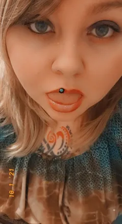 OnlyFans cuenta karmahaseyes1 header 2