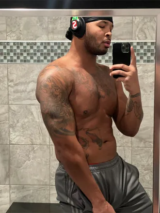 OnlyFans cuenta candkeholder header 2