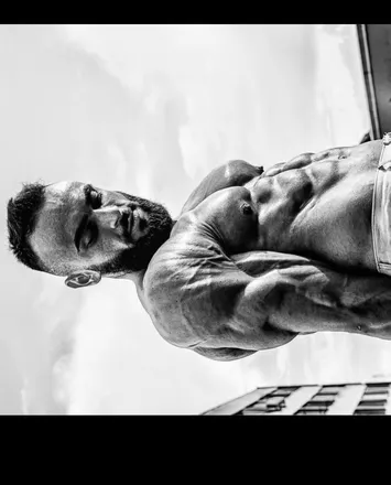 OnlyFans cuenta leomark99 header 2