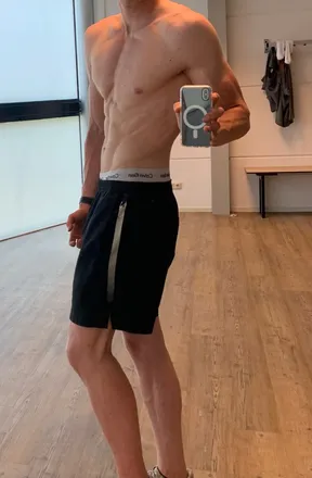 OnlyFans cuenta iroorn header 2