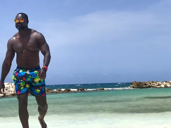 OnlyFans account  themuscledgamer header 2