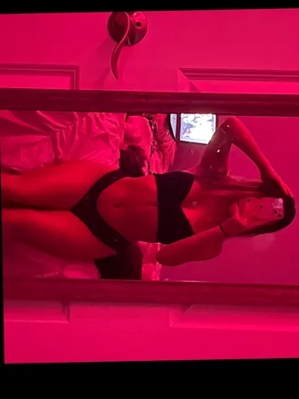 OnlyFans cuenta renaesky00 header 2