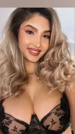 OnlyFans cuenta yummyroxanne avatar 1