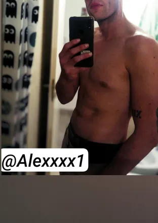 OnlyFans cuenta alexxxx1 header 2