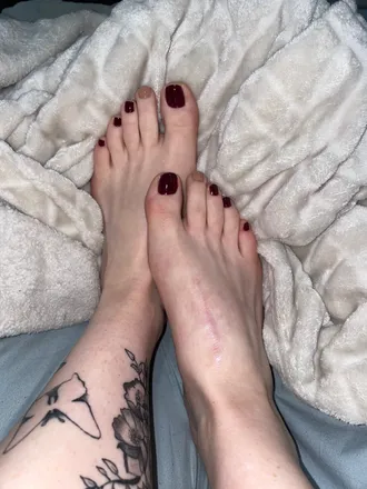 OnlyFans cuenta toeesandsoles header 2