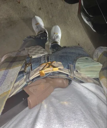 OnlyFans cuenta yungf___ header 2
