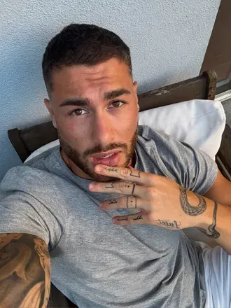 OnlyFans account  adecz avatar 1