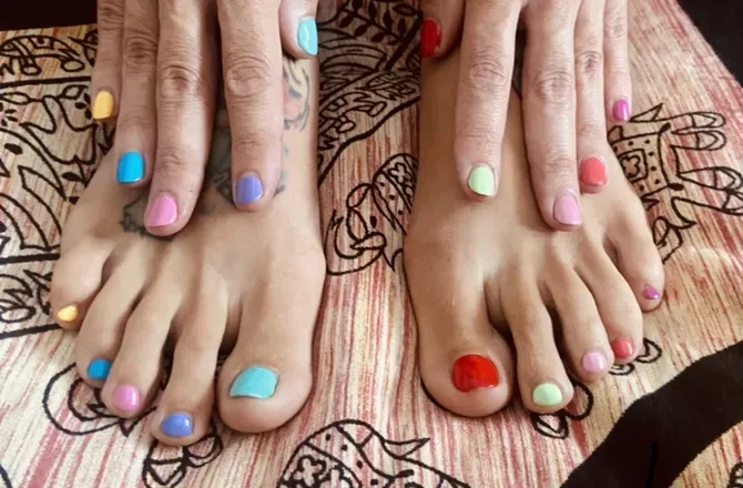 OnlyFans cuenta nylon_nurse_perfect_toes header 2