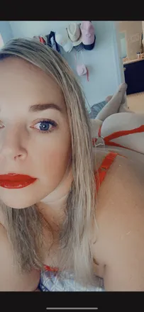OnlyFans cuenta whyyesyolo header 2