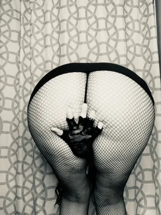 OnlyFans cuenta deafhousewife header 2