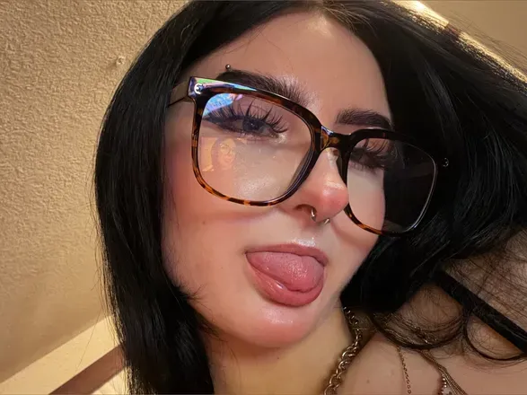 OnlyFans cuenta ghoulmommy666 header 2