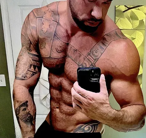 OnlyFans cuenta romanmichaelxxx avatar 1
