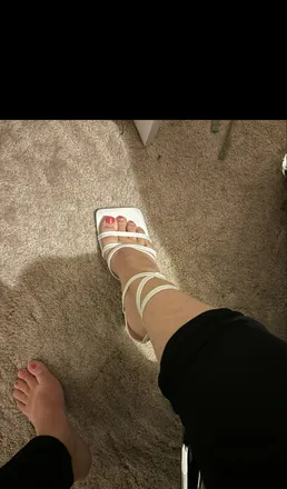 OnlyFans account  hottoes34 header 2