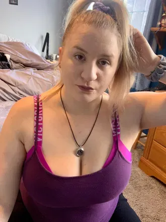 OnlyFans cuenta averagenerdbabe avatar 1