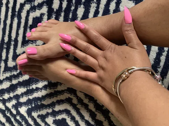 OnlyFans account  the_toefairy header 2