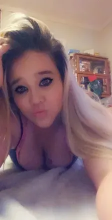 OnlyFans account  courtneyshartman1990 header 2