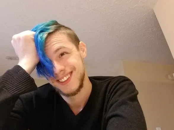 OnlyFans account  azzy-pop avatar 1