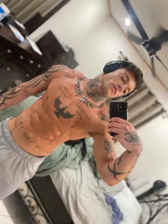 OnlyFans cuenta curlyhairchico avatar 1