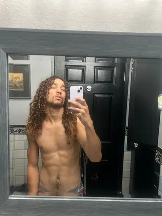 OnlyFans cuenta ricosmoov avatar 1