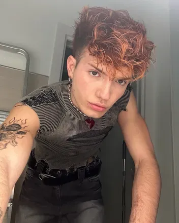 OnlyFans account  aeadrii avatar 1