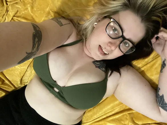 OnlyFans cuenta holdmywhiskey header 2