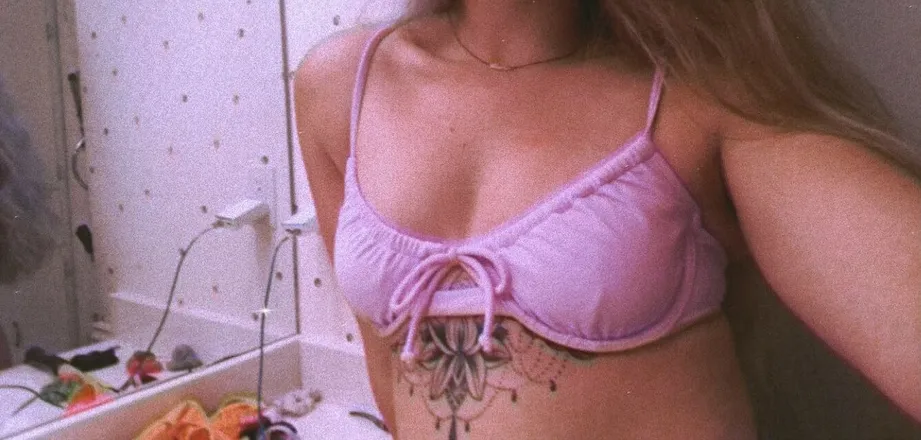 OnlyFans cuenta mommiemia header 2
