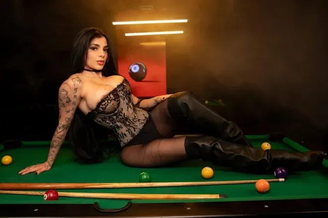 OnlyFans cuenta karelyruizoficial header 2