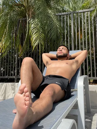 OnlyFans cuenta b4db0yyy header 2