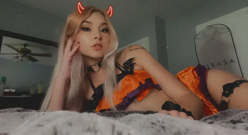 OnlyFans account  dixiexdoll header 2