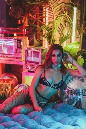 OnlyFans cuenta teannatrump header 2