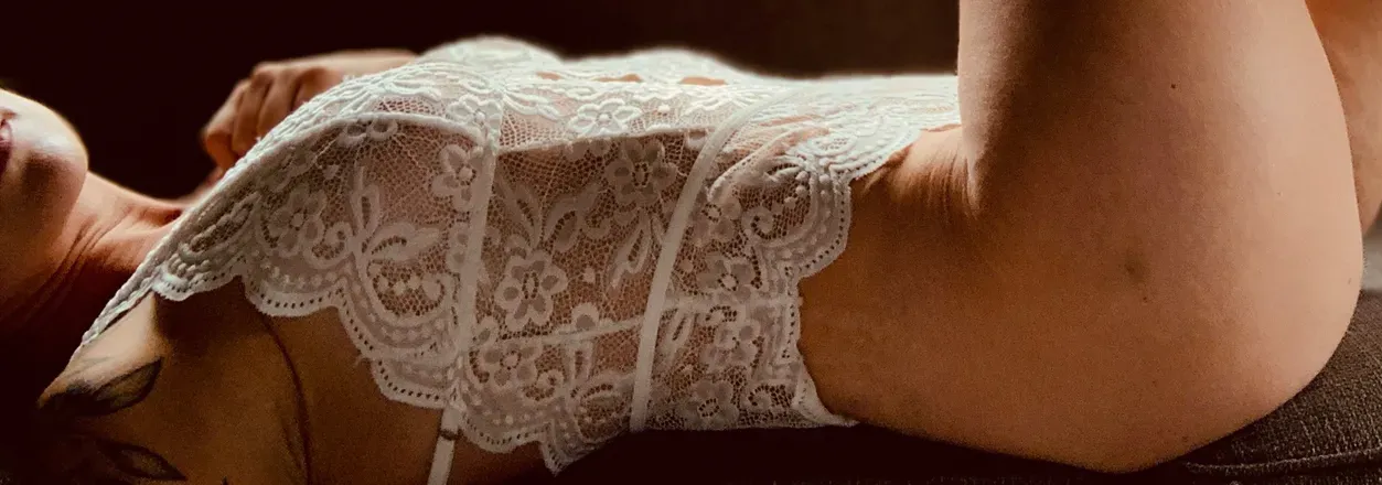 OnlyFans cuenta juliamaven header 2
