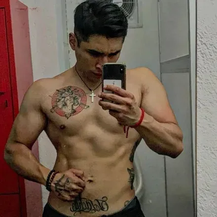 OnlyFans cuenta soyaaronwa avatar 1