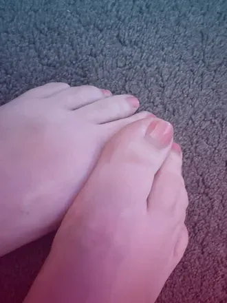 OnlyFans account  tinyf33t4 avatar 1