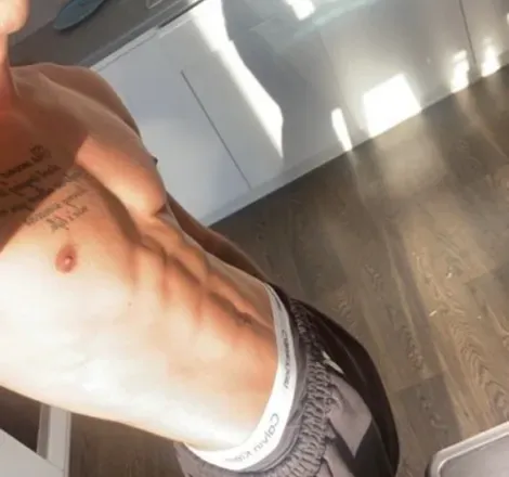 OnlyFans cuenta prettybadboyy header 2