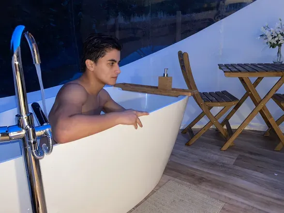 OnlyFans cuenta matarango21 header 2