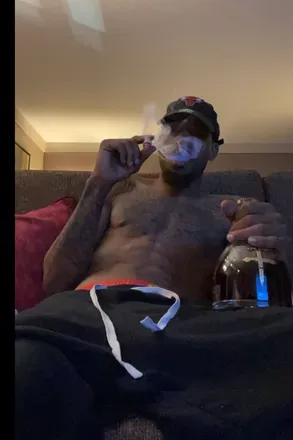 OnlyFans cuenta moneymakinq4 header 2