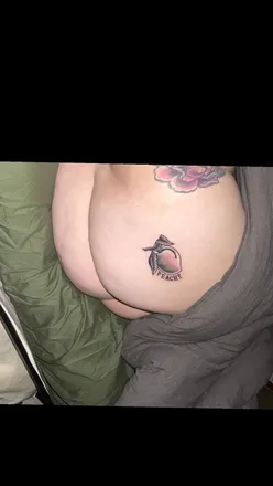 OnlyFans cuenta peachonapeach header 2