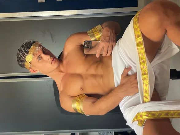OnlyFans cuenta julienpop header 2