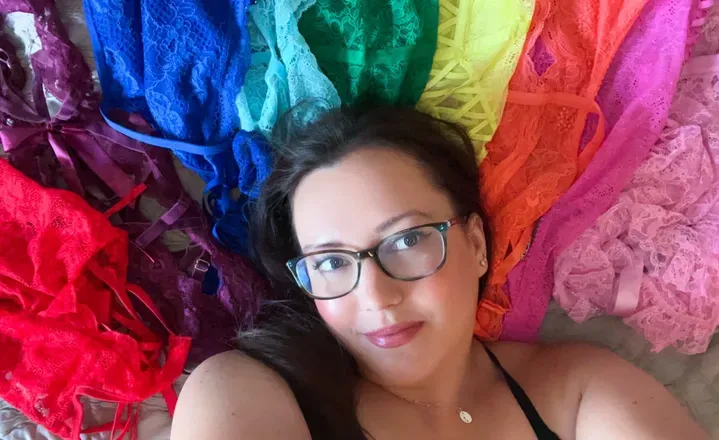 OnlyFans cuenta jennis8 header 2