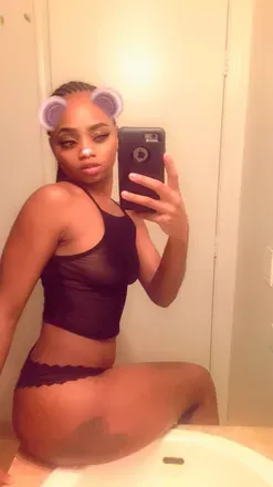 OnlyFans account  lilbooty21 avatar 1