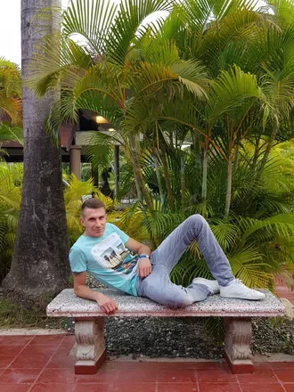 OnlyFans cuenta pazi_of_94 header 2