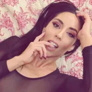 OnlyFans cuenta your-favorite-nylon-girl avatar 1