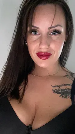 OnlyFans cuenta mikala_nielsen avatar 1